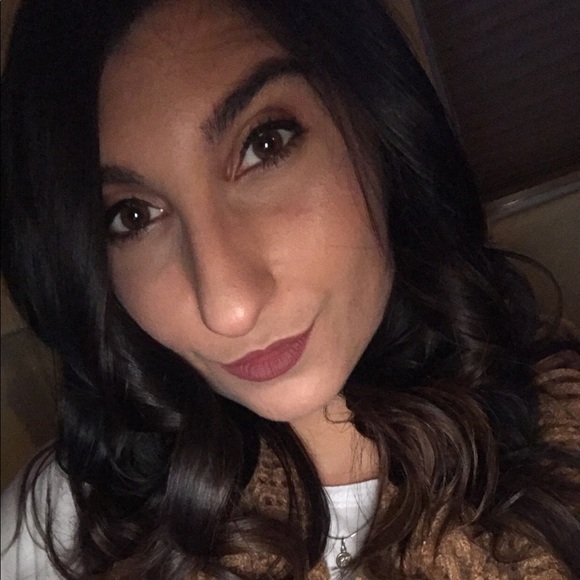 Meet your Posher, Emmalee - Picture 1 of 1